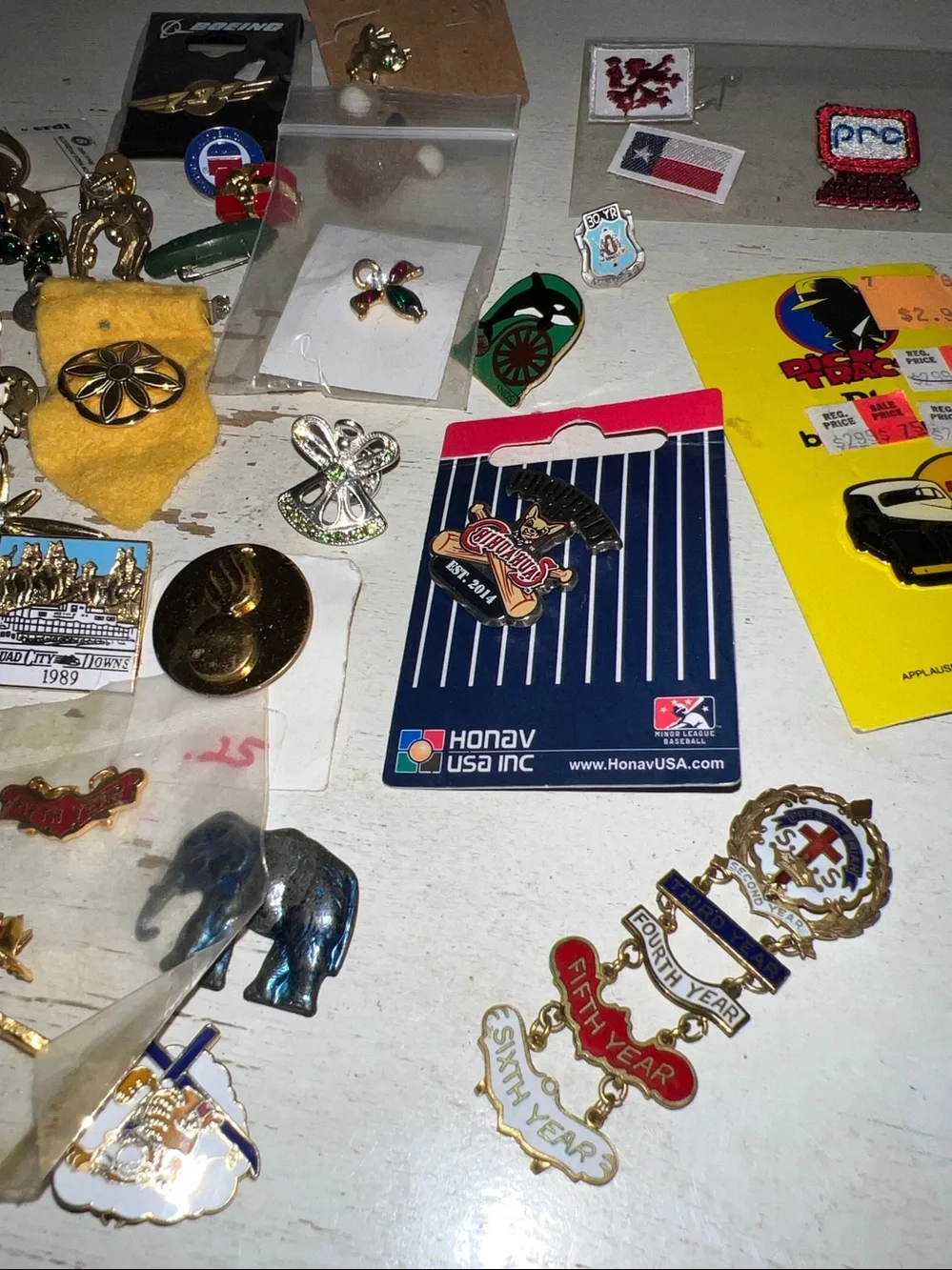 Lot of vintage pins advertising gold filled